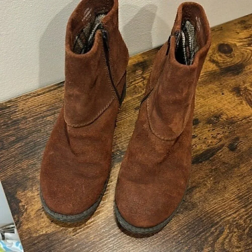 Born brown suede booties size 6